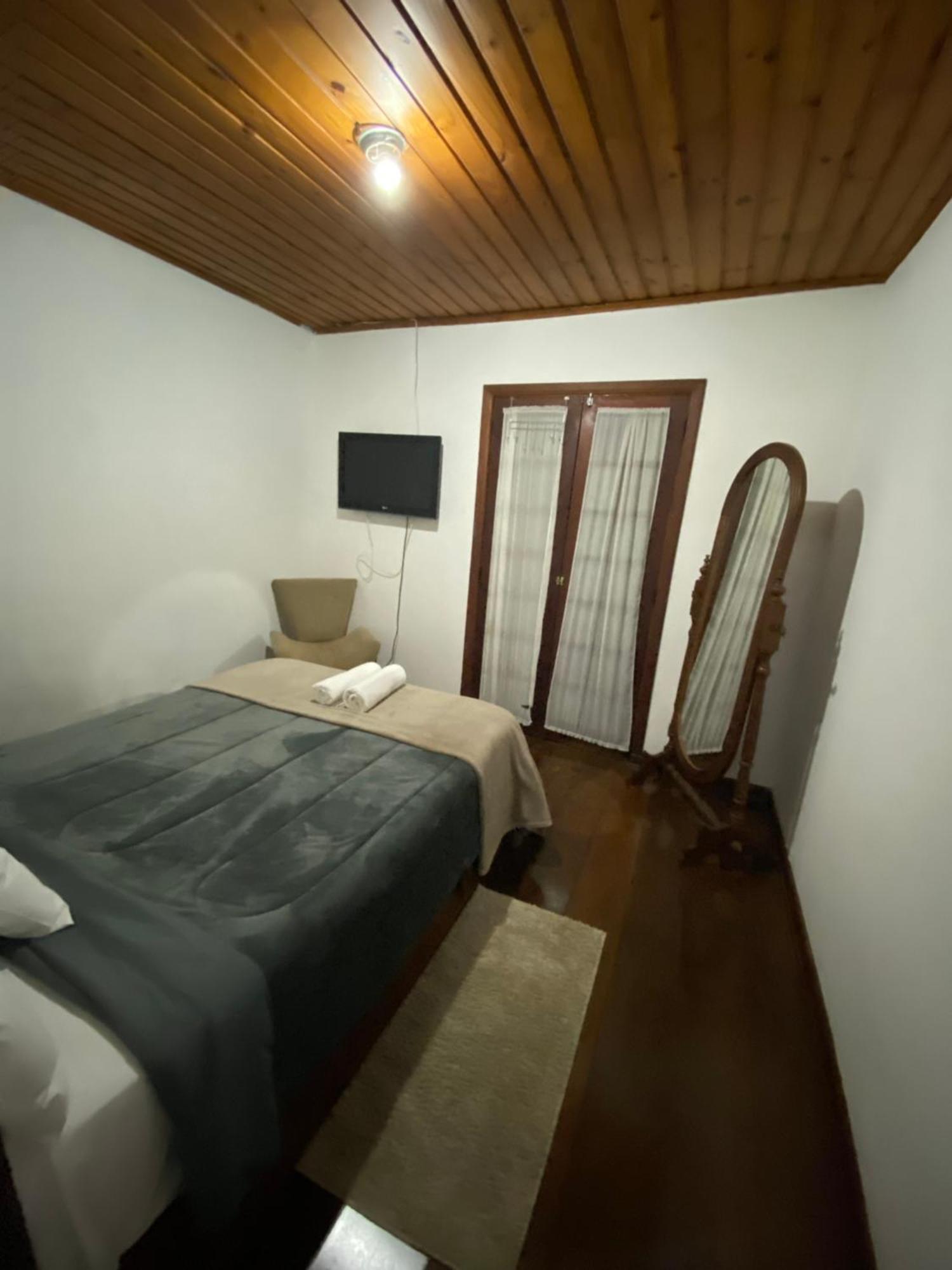Casa Vivenda Da Lua Bed & Breakfast Campos do Jordao