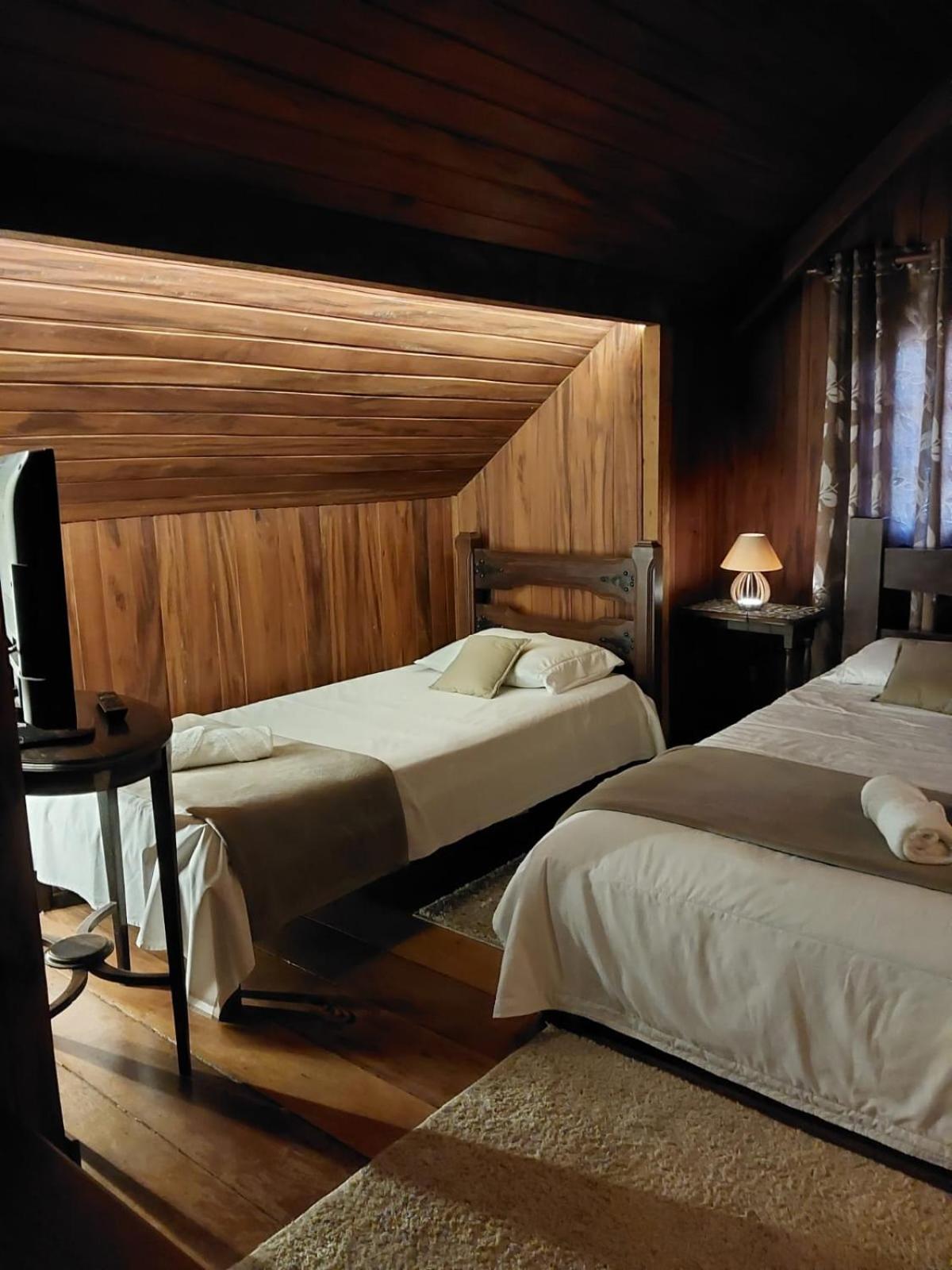 Casa Vivenda Da Lua Bed & Breakfast Campos do Jordao
